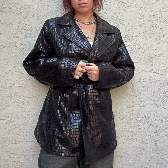 Y2k Shiny Metallic Alligator Skin Trench Coat - Picture 7 of 10